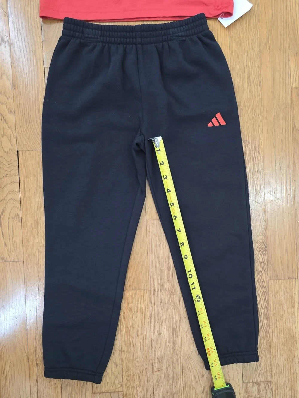 ADIDAS BRAND SIGNATURE BOYS RED & BLACK SHORT SLEEVE T-SHIRT &  PANTS SET SIZE 6